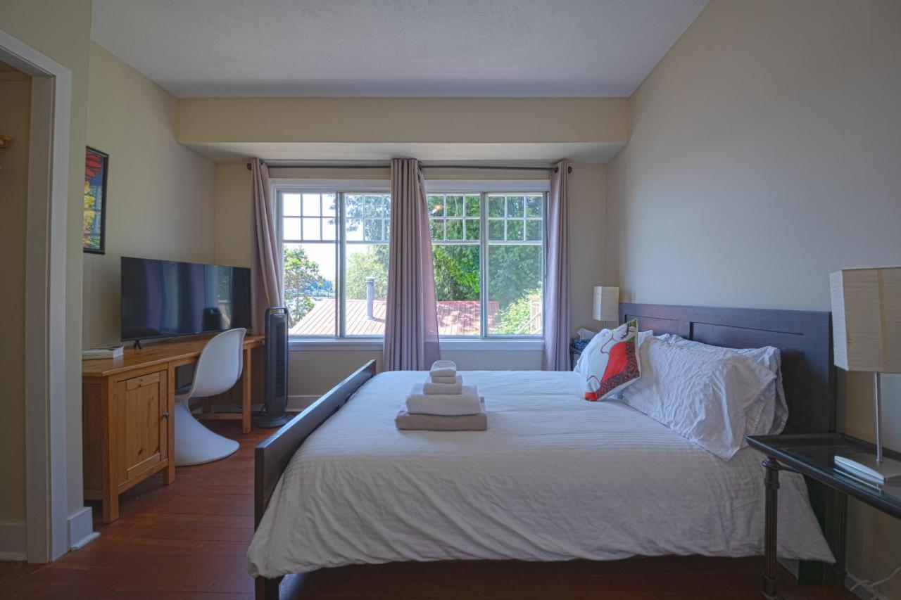 Villa Iconic 3-Story Waterfront 'Marina House' W/ View Gibsons Exterior foto